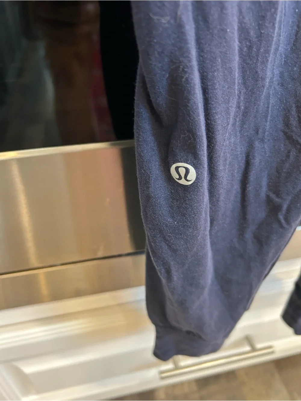 lululemon athletica Joggers size 6 have wear